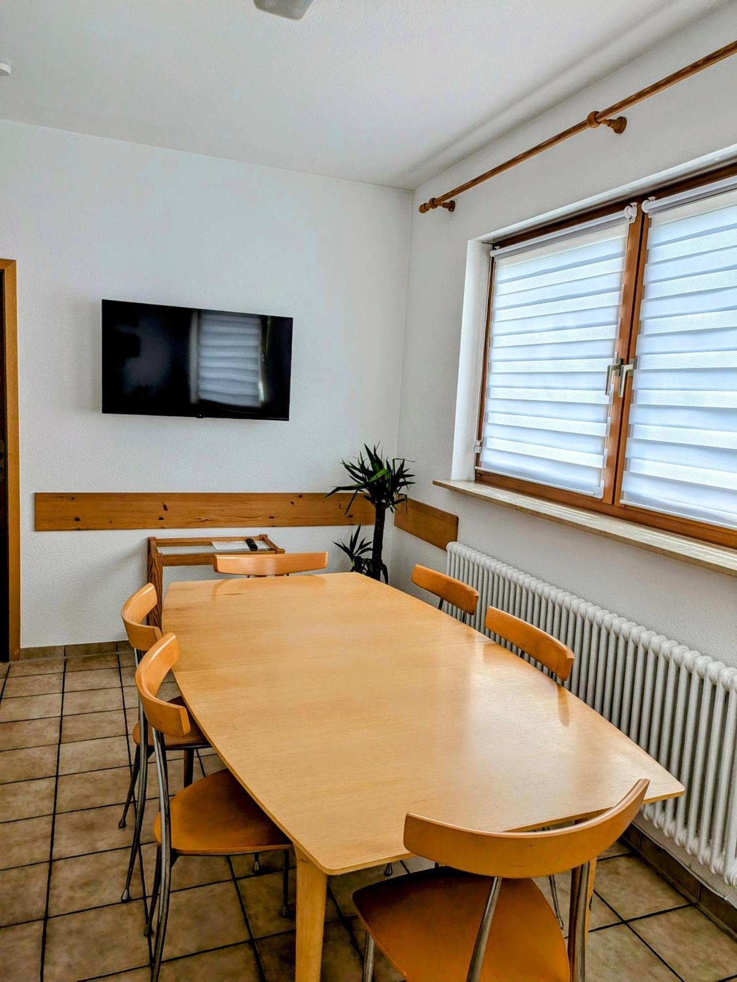 4 Zimmer Geraeumige Und Ruhig Gelegene Ferien- Und Monteurwohnung Nur Fuer Sie Allein Aujvari Vermietungen Spiegelberg 外观 照片